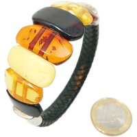 Armband, Bernstein auf schwarzem Leder
