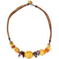 Collier, Bernstein auf Leder