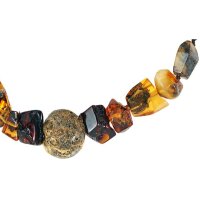 Collier, Bernstein auf Leder