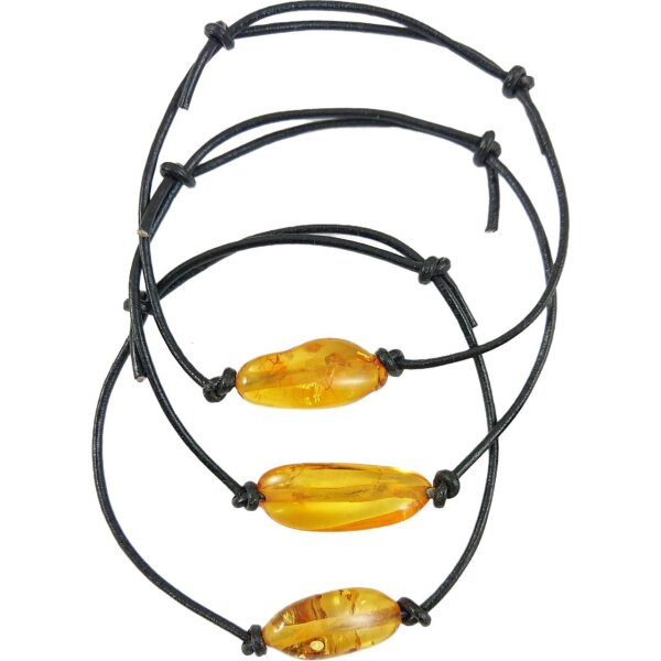 Armband, Bernstein auf Leder