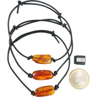 Armband, Bernstein auf Leder