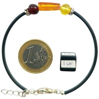 Armband, Bernstein auf Kautschuk